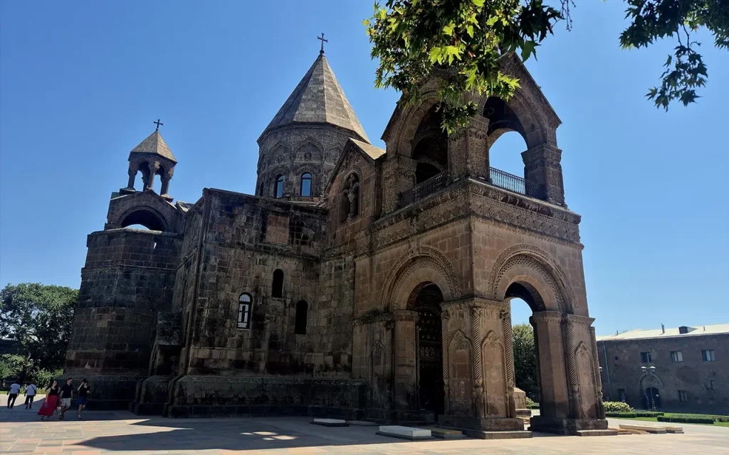 Skiato Trip Armenia - Ечмиадзин 